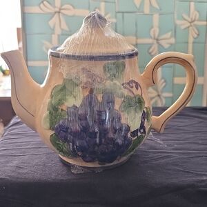 Grapevine Ceramic Teapot